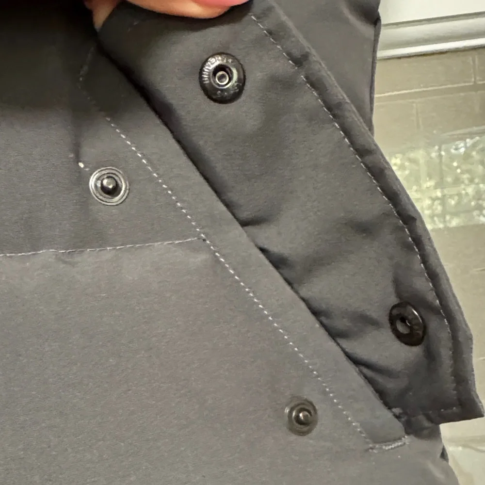 Canada Goose grey Puffer Vest - Picture 5 of 15